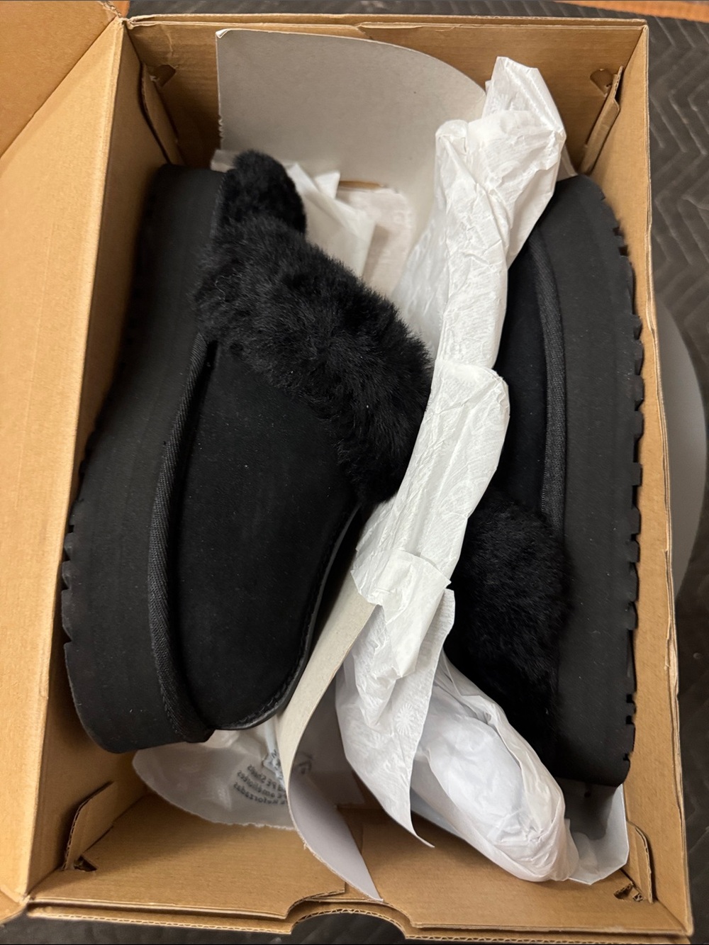 Women’s UGG’S Black Size 7